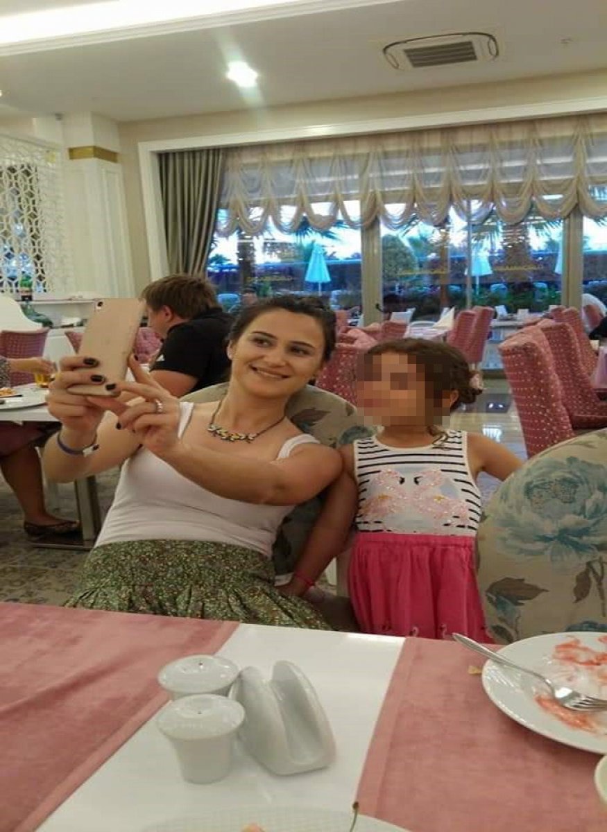 i Eski eşini ve yanındaki arkadaşını öldürüp intihar etti