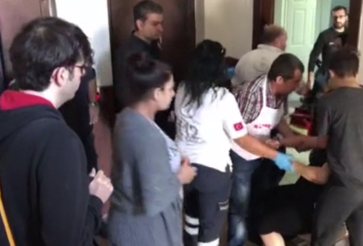 İstanbul'da eşinden ayrılan yazılımcı intihar etti