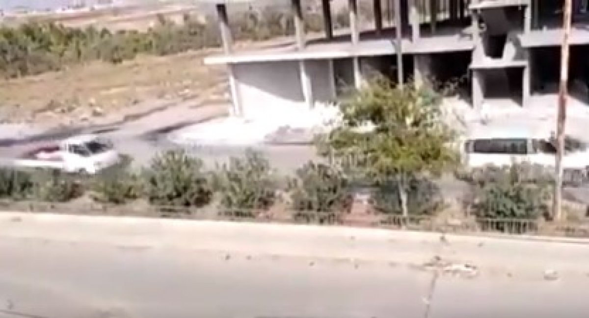 a Teröristler ambulanslarla kaçıyor