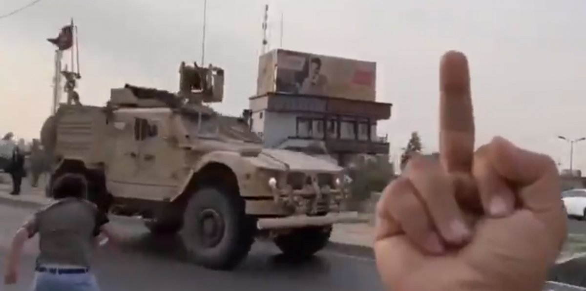 YPG'lilerin Amerikalıları taşladığı yeni görüntüler