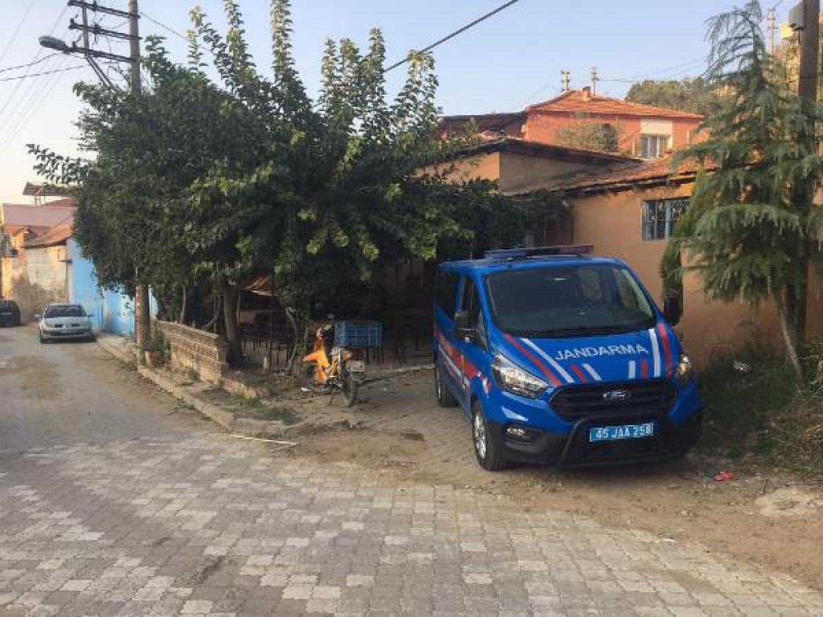 d Manisa'da kahvedeki kavgada 1 kişi öldü 1 kişi yaralandı