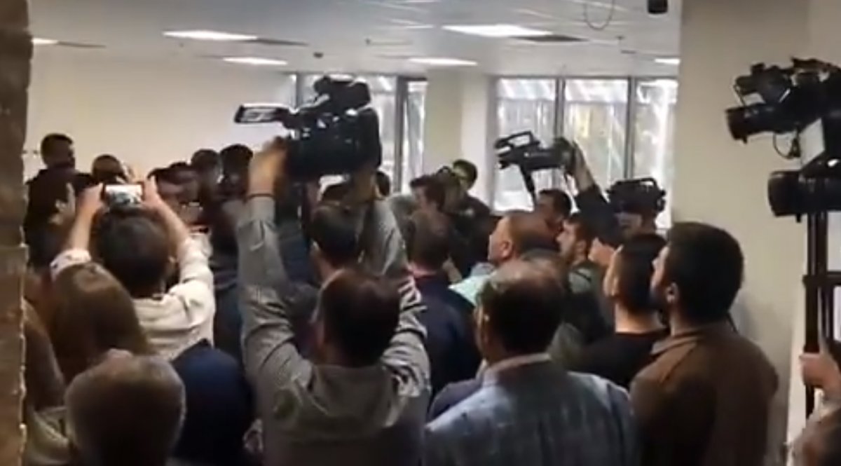 HDP'liler belediyeyi bastı, polis müdahale etti