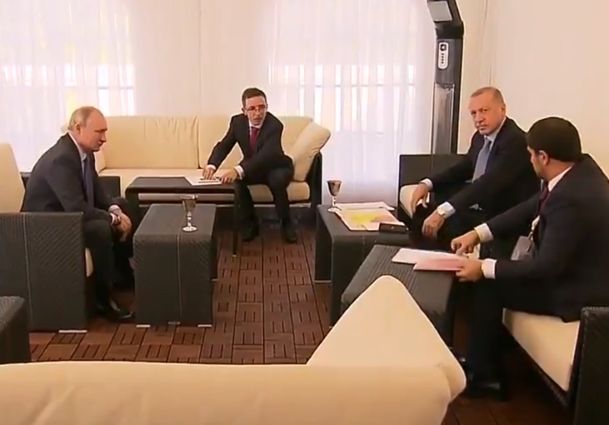 Erdoğan Putin'e güvenli bölge haritasını gösterdi