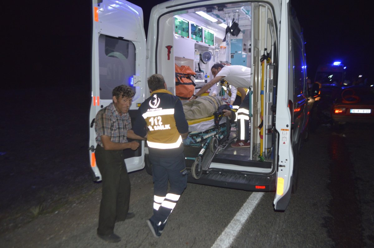 i Kütahya'da trafik kazasında 1 kişi öldü, 3 kişi yaralandı