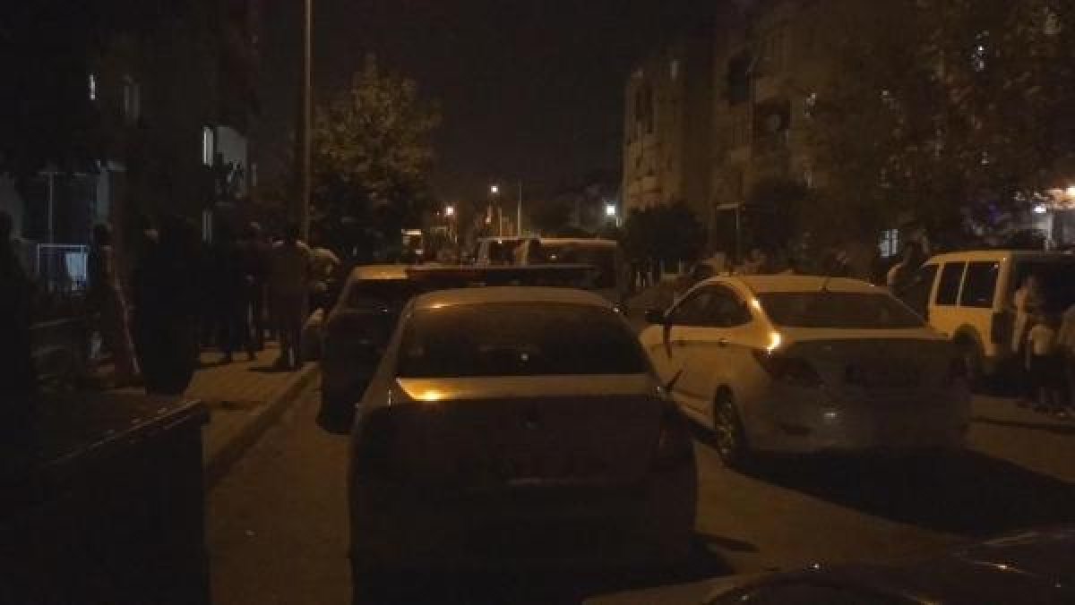 İzmir'de tartıştığı üvey kardeşini bıçakladı