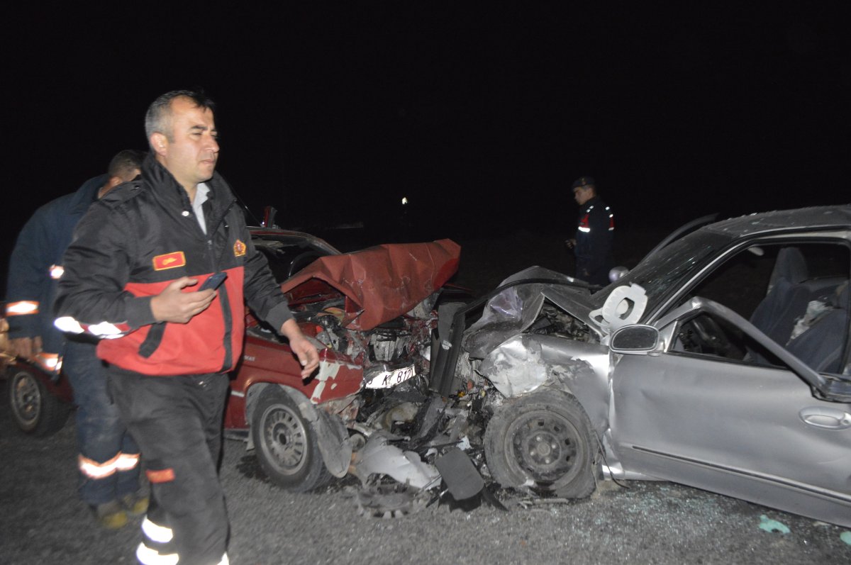 i Kütahya'da trafik kazasında 1 kişi öldü, 3 kişi yaralandı