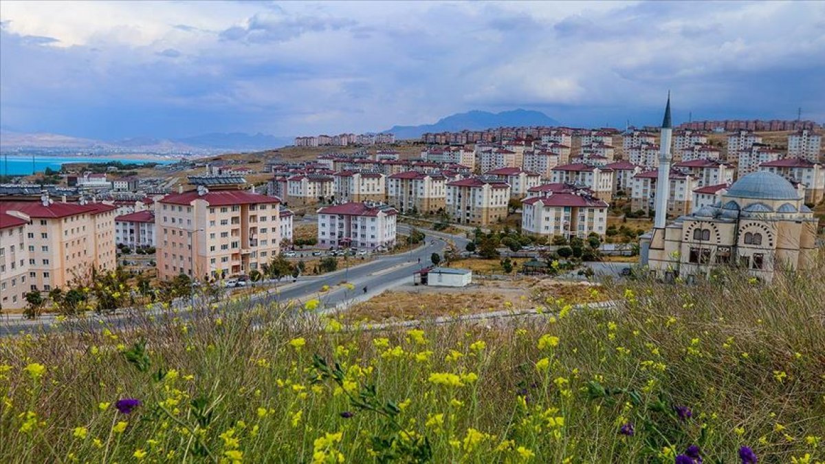 Deprem sonrası Van yeniden inşa edildi