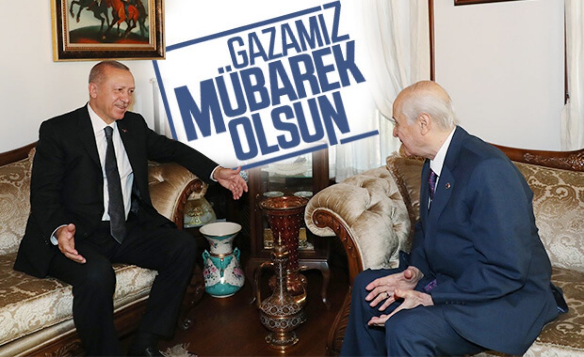 Devlet Bahçeli'den Cumhurbaşkanı Erdoğan'a hediye