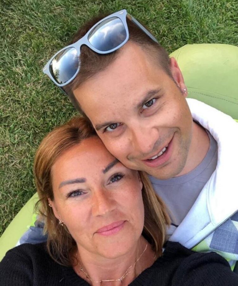 Pınar Altuğ'dan öpüşme itirafı