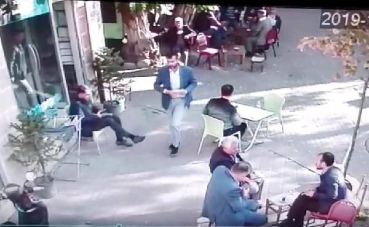 d Eşiyle ilişki yaşayan adamdan tehditle para aldı