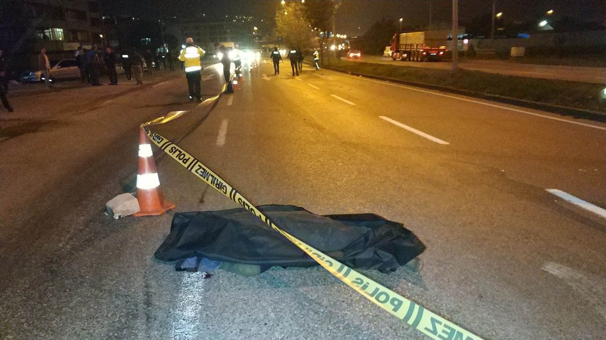 d Samsun'da taziyeden dönen kadınlara araba çarptı