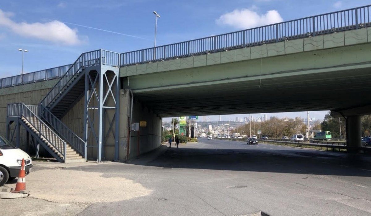 i Yaya geçidini kullanmayan yaşlı adama otomobil çarptı