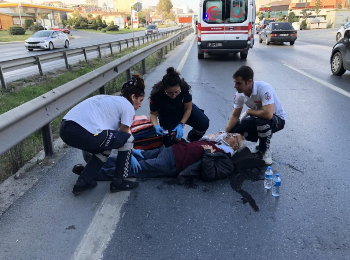 i Yaya geçidini kullanmayan yaşlı adama otomobil çarptı