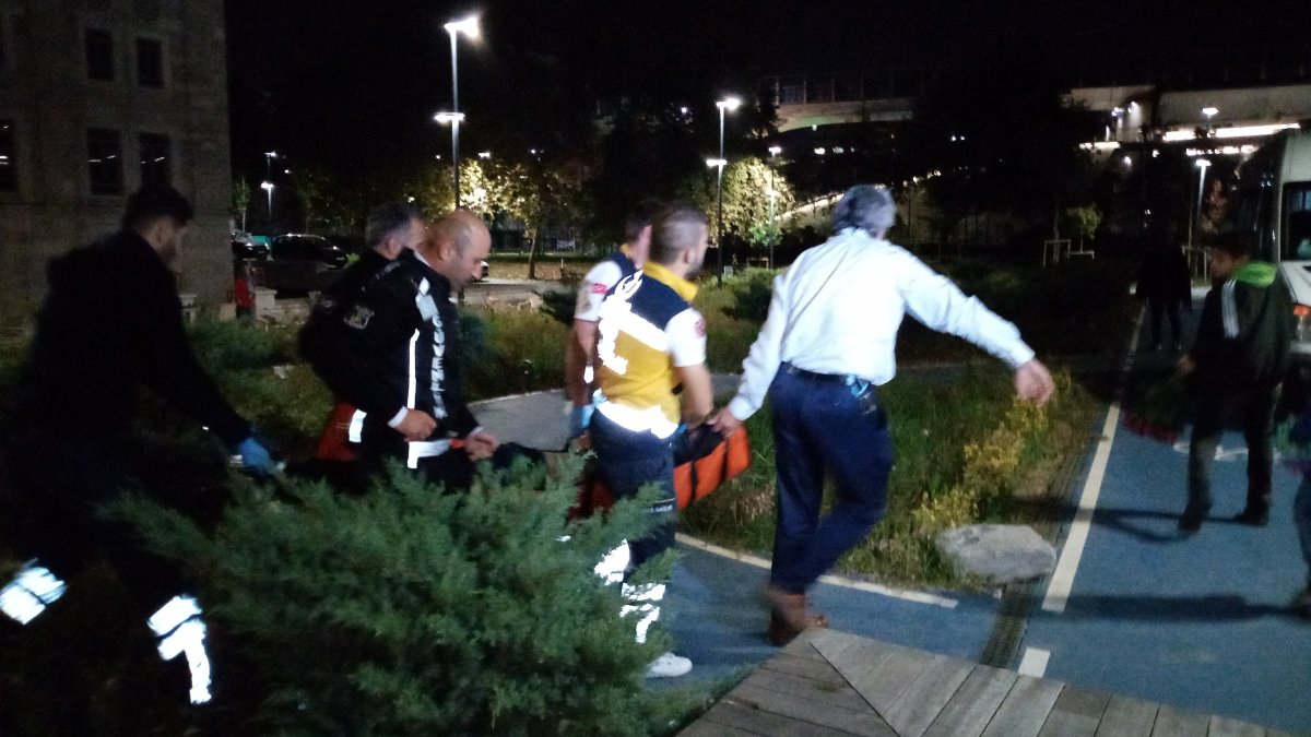 i Haliç'te denize düşen şahıs kurtarıldı