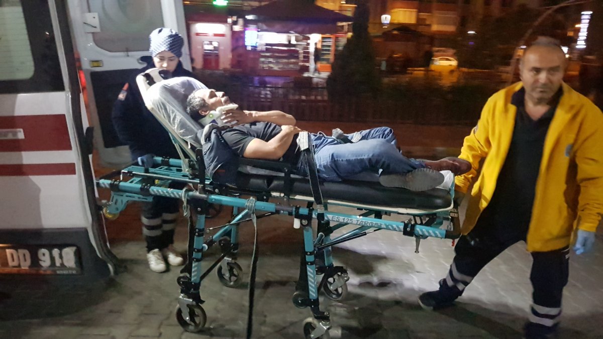 i Alkollü sürücü bariyerlere çarptı