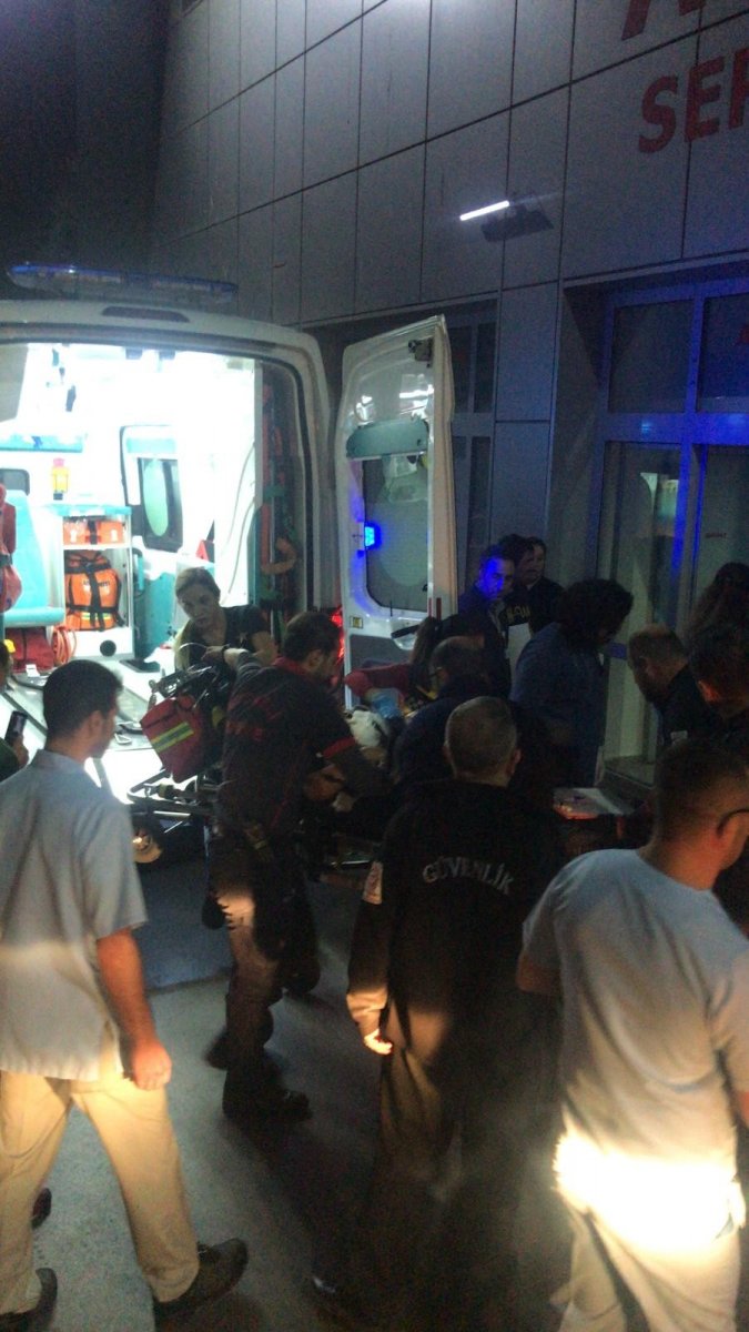 Kocaeli'de 10 yaşındaki çocuğun vücuduna demir saplandı