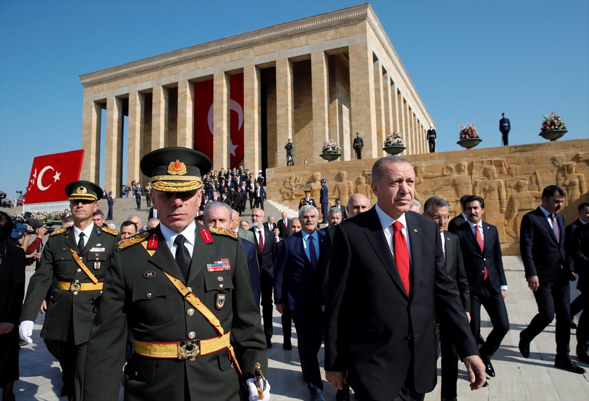 a 29 Ekim'de devlet erkânı Anıtkabir'de