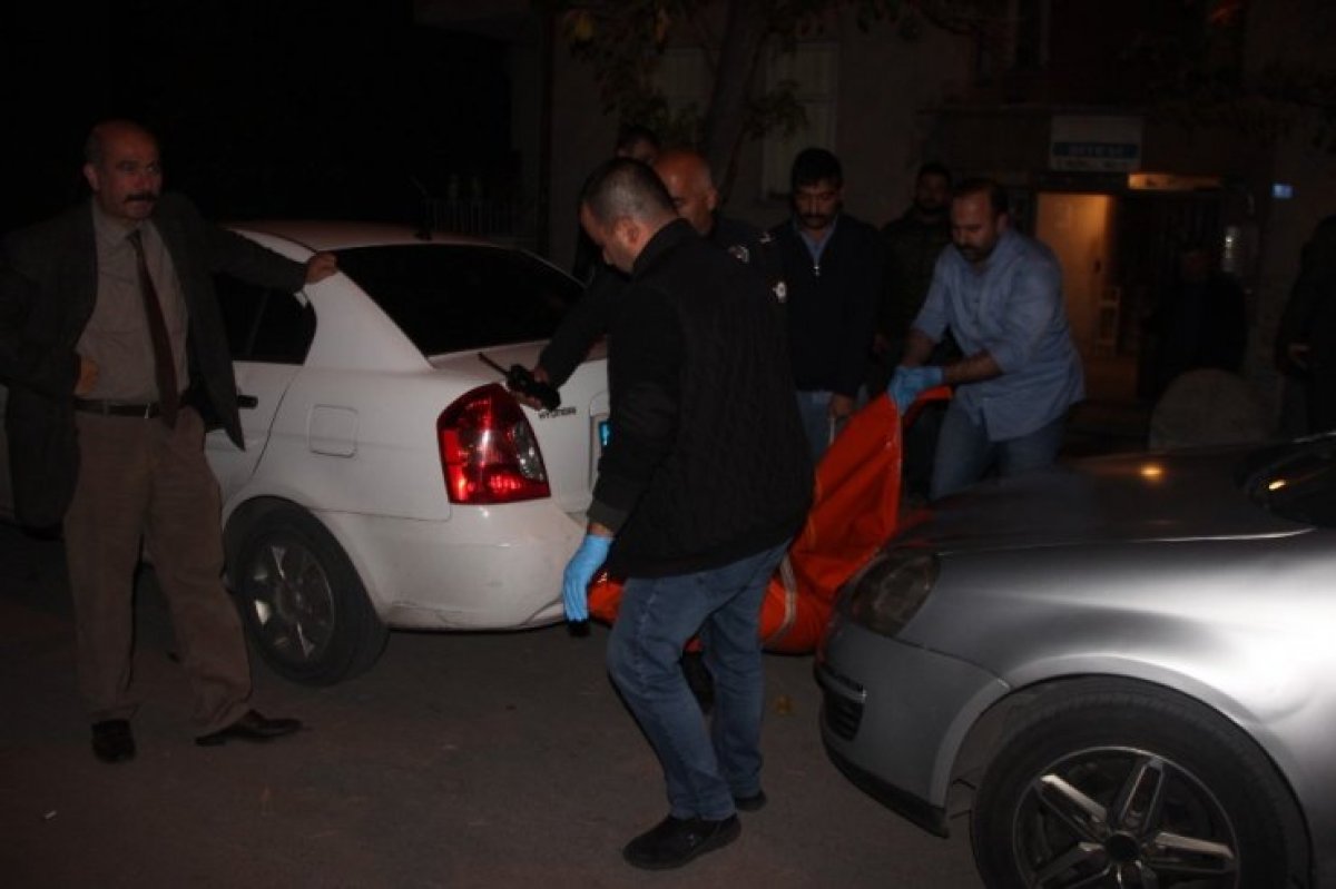 Tartıştığı sevgilisi bıçaklayarak öldürdü