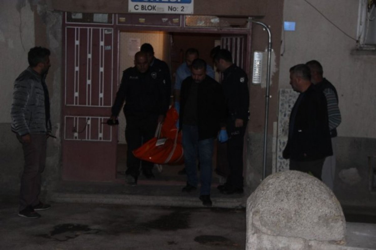 Tartıştığı sevgilisi bıçaklayarak öldürdü