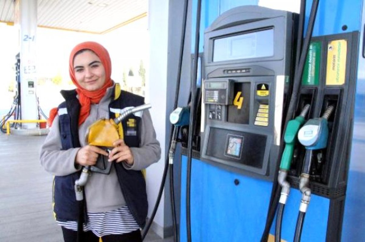 Hanife Gürdal, sevgilisinin kucağına atladı