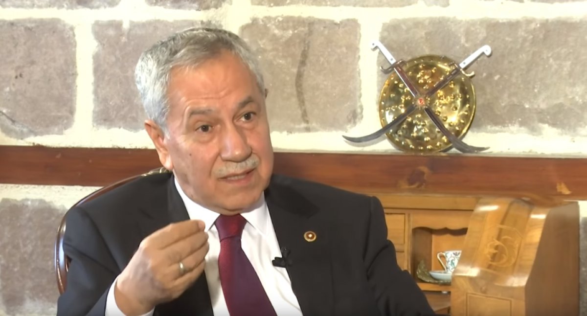 Bülent Arınç, FETÖ iddianamelerini eleştirdi