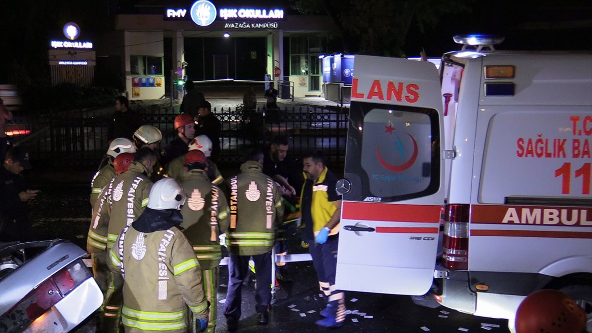 a Sarıyer'de trafik kazasında savrulan araç yayalara çarptı