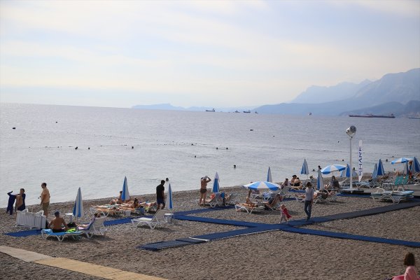 Antalya'da kasım ayı denizde geçiyor