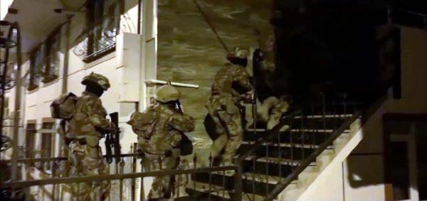 d Fuhuş çetesi çökertildi: 23 tutuklama