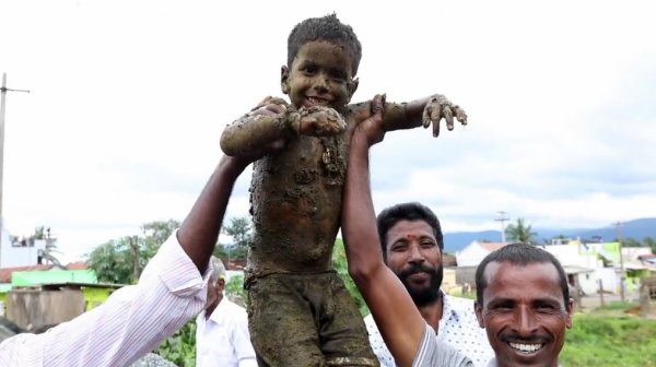 Gübre savaşına giren Hindular