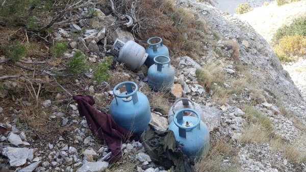 a Jandarma Erzincan'da 12 ayrı noktaya operasyon yaptı