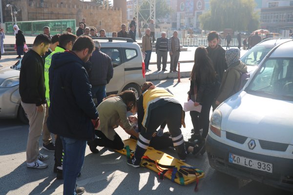 Kırşehir'de yaya geçidini kullanmayan şahsa araç çarptı