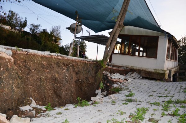 i Ordu'da heyelan meydana geldi