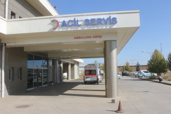 Diyarbakır'da 65 yaşındaki adam karısını bıçakladı