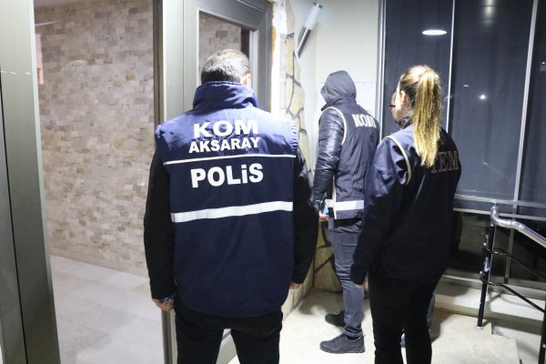 i FETÖ operasyonunda 20 adrese eş zamanlı baskın yapıldı