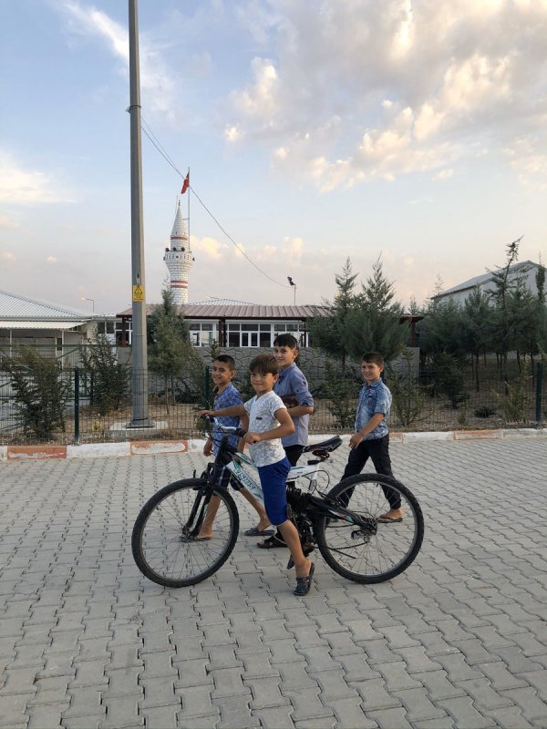 Yunan gazeteci ülkesinden utanç duyduğunu söyledi