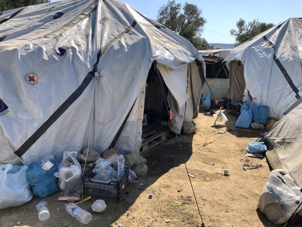 Yunan gazeteci ülkesinden utanç duyduğunu söyledi