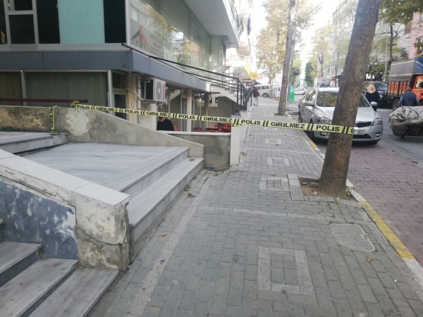 İ Avcılar'da kadın cinayeti