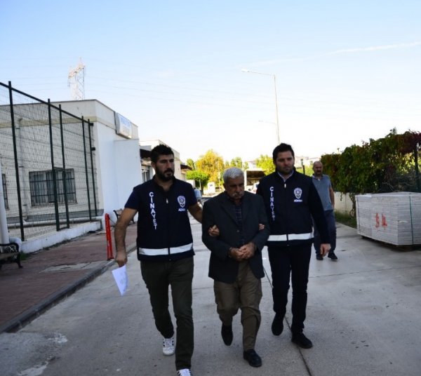 Yaşlı kadını öldürdü, 'kolum çarptı' dedi