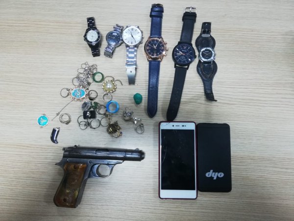 Kocaeli'de evlere giren hırsız yakalandı