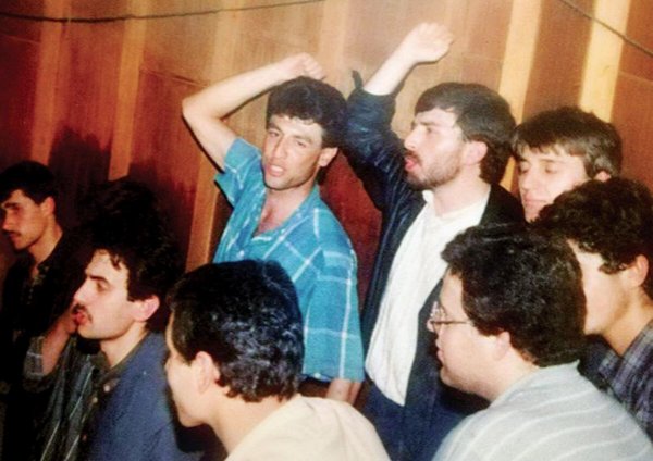 Hürriyet Gazetesi Genel Yayın Yönetmeni Ahmet Hakan biyografisi Hürriyet Gazetesi Genel Yayın Yönetmeni Ahmet Hakan biyografisi