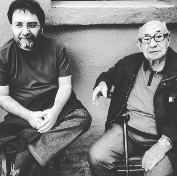 Hürriyet Gazetesi Genel Yayın Yönetmeni Ahmet Hakan biyografisi Hürriyet Gazetesi Genel Yayın Yönetmeni Ahmet Hakan biyografisi