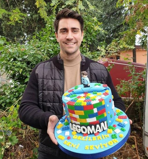 Çağlar Ertuğrul'u hayranları unutmadı