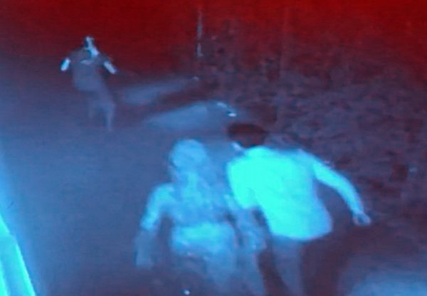 i İstanbul'da çocuk yaşta evlenen çifte polis baskını