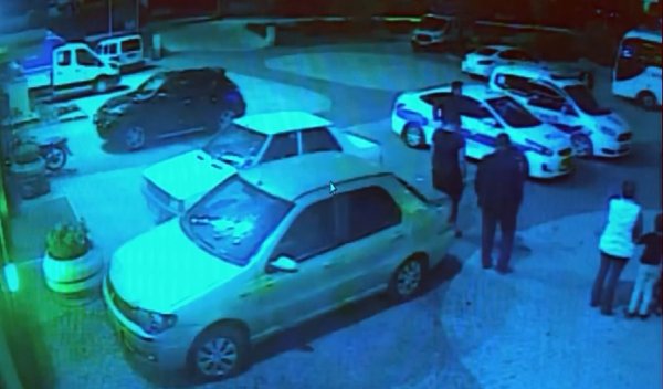 i İstanbul'da çocuk yaşta evlenen çifte polis baskını