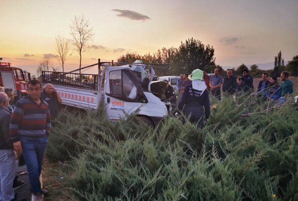 i Denizli'de takla atan araç başka araca çarptı