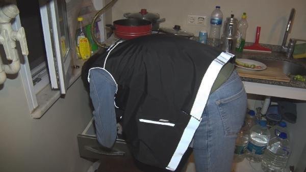 d İstanbul'da uyuşturucu satıcılarına baskın