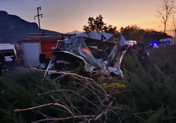 i Denizli'de takla atan araç başka araca çarptı