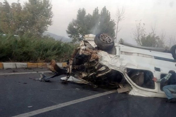 i Denizli'de takla atan araç başka araca çarptı