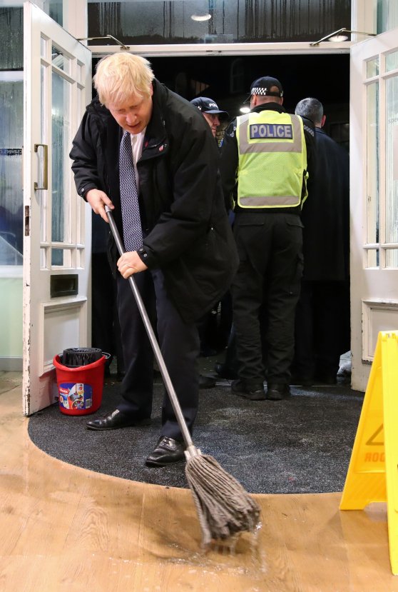 r Boris Johnson paspas yaptı