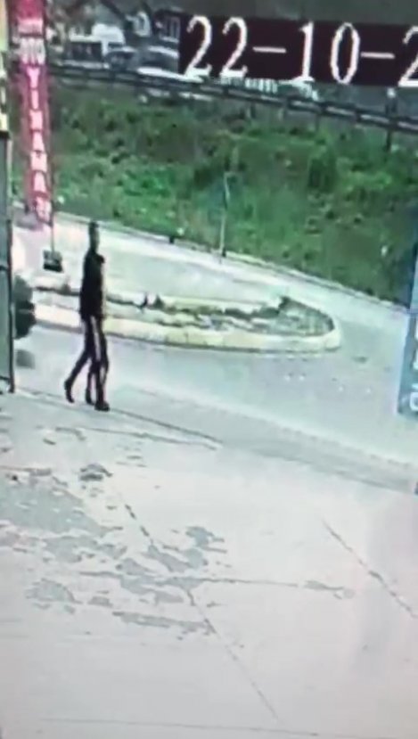 i 9 yaşındaki erkek çocuğunu kandırıp ormana götürdü